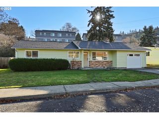 2500 WRIGHT St, The Dalles, OR 97058