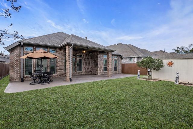 166 Painted Trillium Drive, Conroe, TX 77304