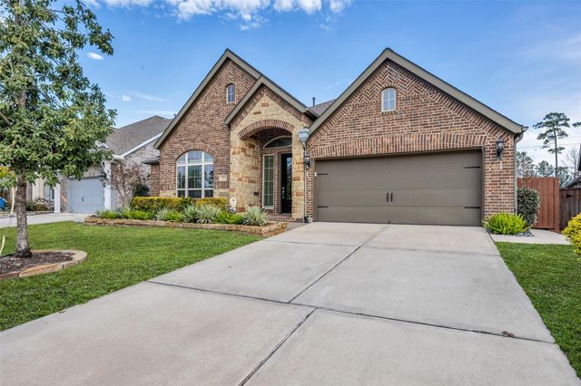 166 Painted Trillium Drive, Conroe, TX 77304