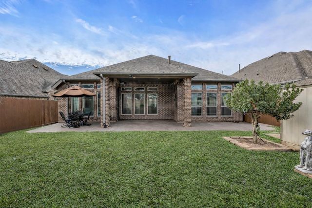 166 Painted Trillium Drive, Conroe, TX 77304