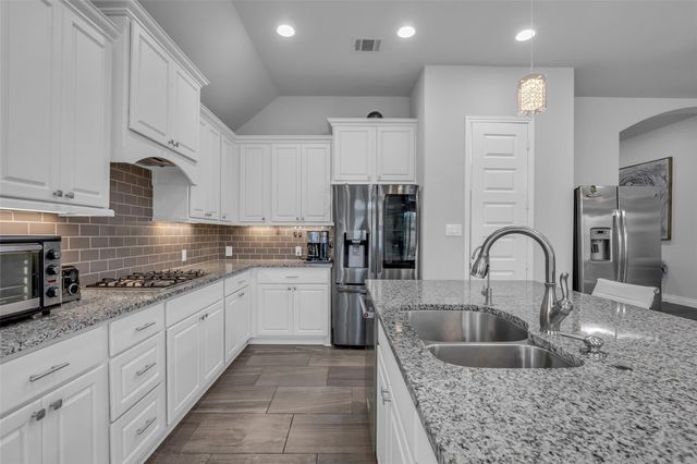 166 Painted Trillium Drive, Conroe, TX 77304