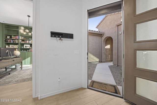 12744 N Lauterbrunnen Lane, Oro Valley, AZ 85755