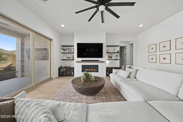 12744 N Lauterbrunnen Lane, Oro Valley, AZ 85755