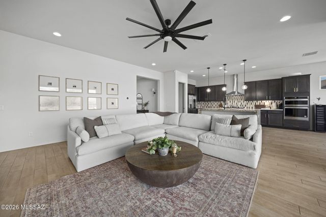12744 N Lauterbrunnen Lane, Oro Valley, AZ 85755