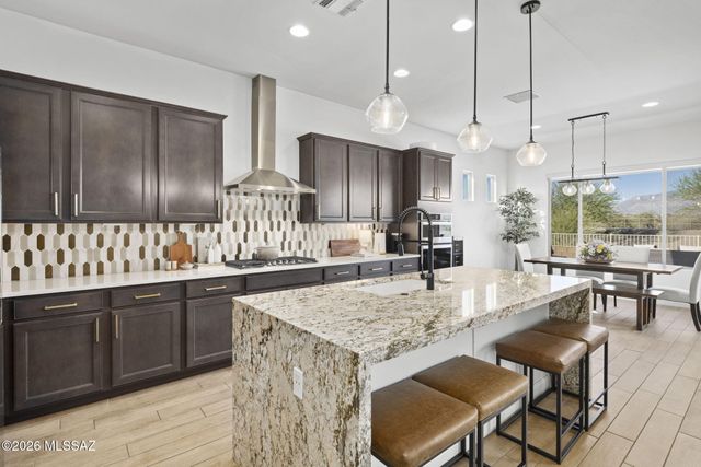 12744 N Lauterbrunnen Lane, Oro Valley, AZ 85755
