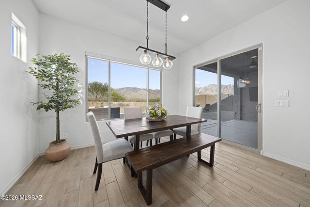 12744 N Lauterbrunnen Lane, Oro Valley, AZ 85755