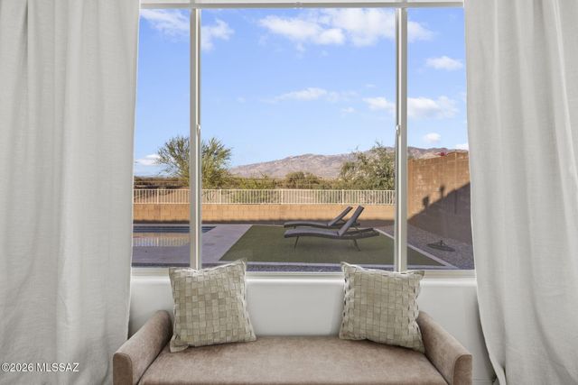 12744 N Lauterbrunnen Lane, Oro Valley, AZ 85755