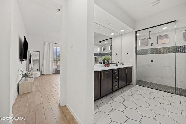12744 N Lauterbrunnen Lane, Oro Valley, AZ 85755