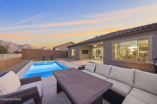 12744 N Lauterbrunnen Lane, Oro Valley, AZ 85755