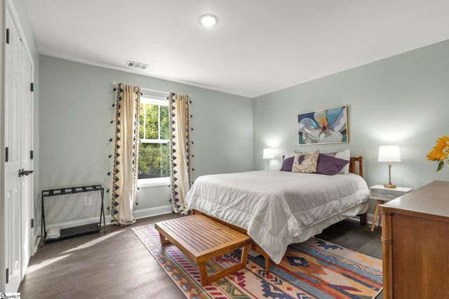 602 W Winding Slope Drive, Piedmont, SC 29673