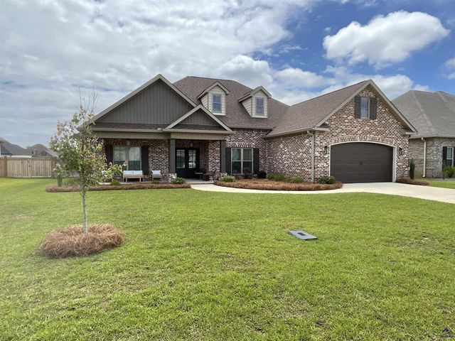 127 Woodwinds Court, Kathleen, GA 31047