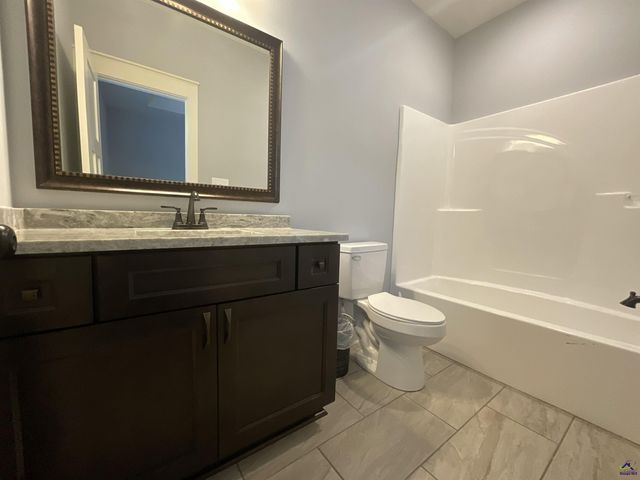 127 Woodwinds Court, Kathleen, GA 31047