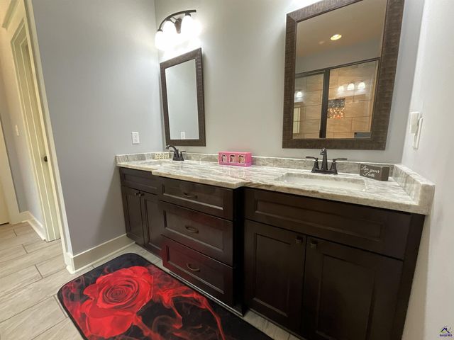 127 Woodwinds Court, Kathleen, GA 31047