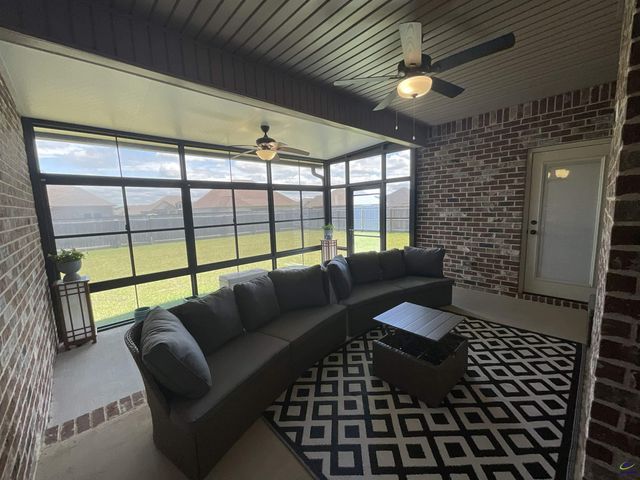 127 Woodwinds Court, Kathleen, GA 31047