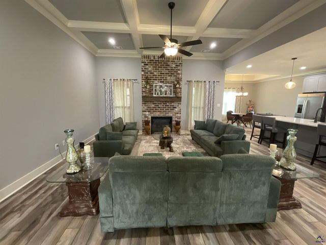 127 Woodwinds Court, Kathleen, GA 31047