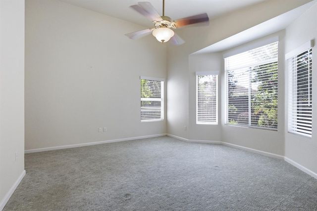 5616 Red Willow Ln, Roseville, CA 95747