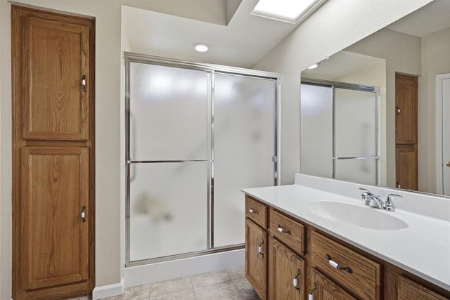 5616 Red Willow Ln, Roseville, CA 95747