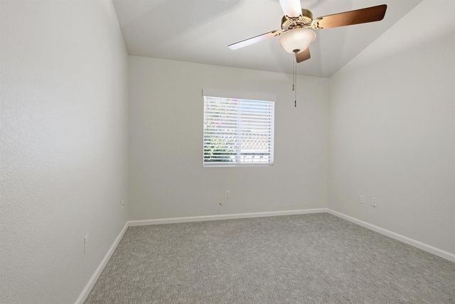 5616 Red Willow Ln, Roseville, CA 95747