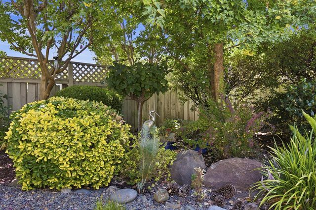 5616 Red Willow Ln, Roseville, CA 95747