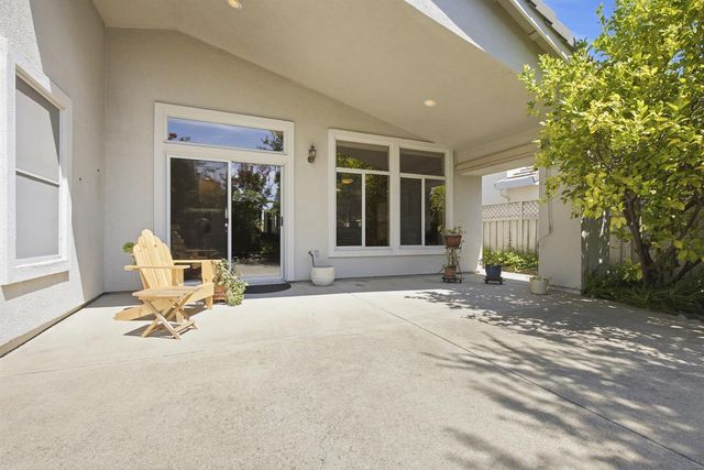 5616 Red Willow Ln, Roseville, CA 95747