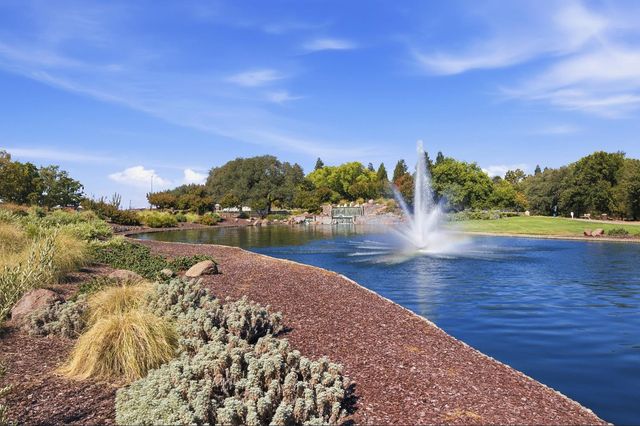 5616 Red Willow Ln, Roseville, CA 95747