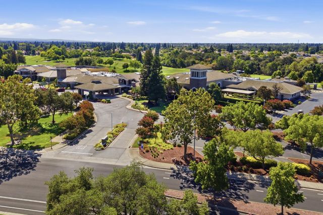 5616 Red Willow Ln, Roseville, CA 95747