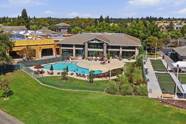 5616 Red Willow Ln, Roseville, CA 95747