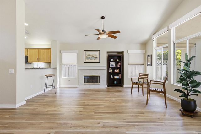 5616 Red Willow Ln, Roseville, CA 95747