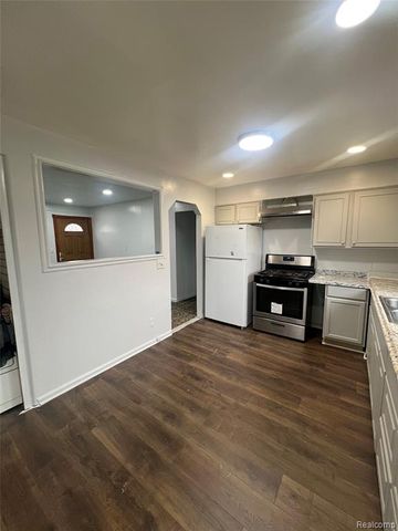 3541 Toepfer Road, Warren, MI 48091