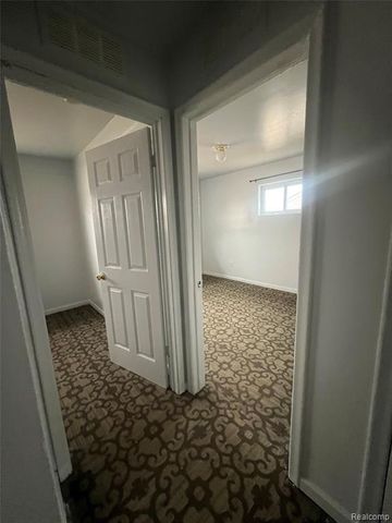 3541 Toepfer Road, Warren, MI 48091