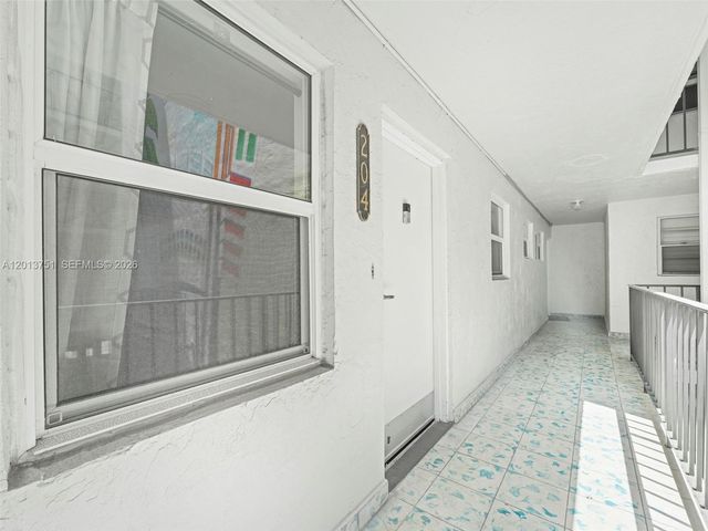 720 Collins Ave 204, Miami Beach, FL 33139