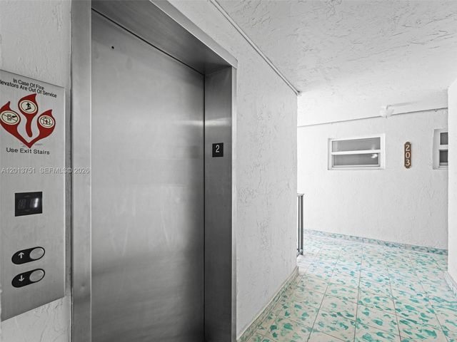 720 Collins Ave 204, Miami Beach, FL 33139