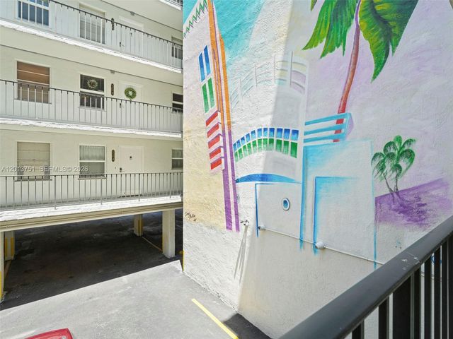 720 Collins Ave 204, Miami Beach, FL 33139