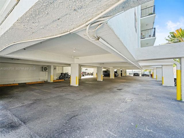 720 Collins Ave 204, Miami Beach, FL 33139