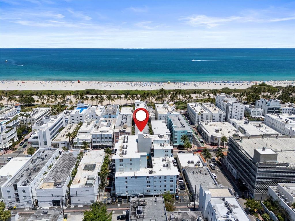 720 Collins Ave 204, Miami Beach, FL 33139