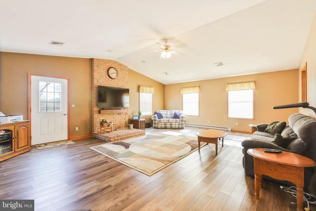 750 FREY ROAD, Chambersburg, PA 17202
