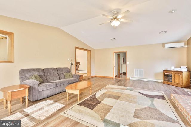 750 FREY ROAD, Chambersburg, PA 17202