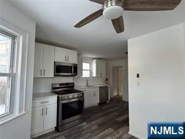 40 Hickory Avenue, Bergenfield, NJ 07621