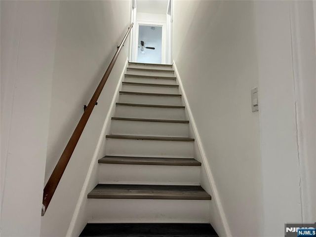 40 Hickory Avenue, Bergenfield, NJ 07621