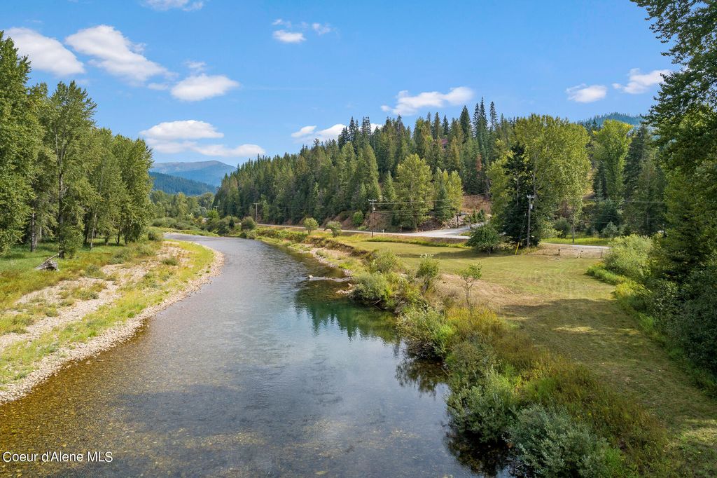 9076 CDA River Rd, Kingston, ID 83839
