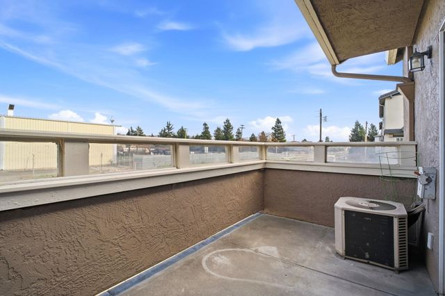 58 Trestle Dr, Hayward, CA 94544