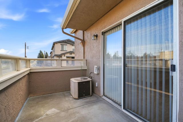 58 Trestle Dr, Hayward, CA 94544