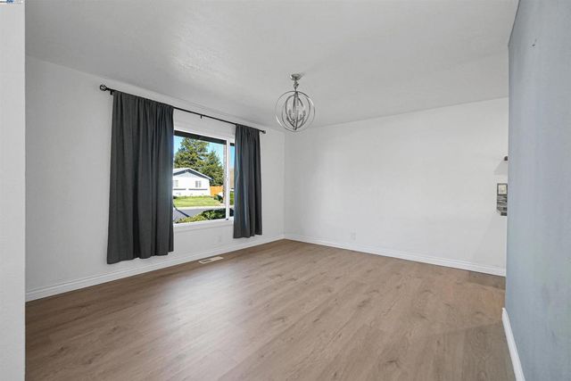 5 Terranova Dr, Antioch, CA 94509