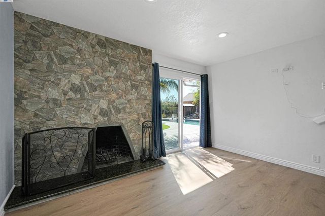 5 Terranova Dr, Antioch, CA 94509