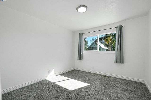 5 Terranova Dr, Antioch, CA 94509