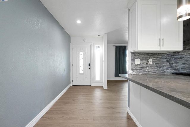 5 Terranova Dr, Antioch, CA 94509