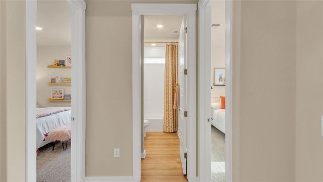 1852 Crooked Creek ST, Leander, TX 78641