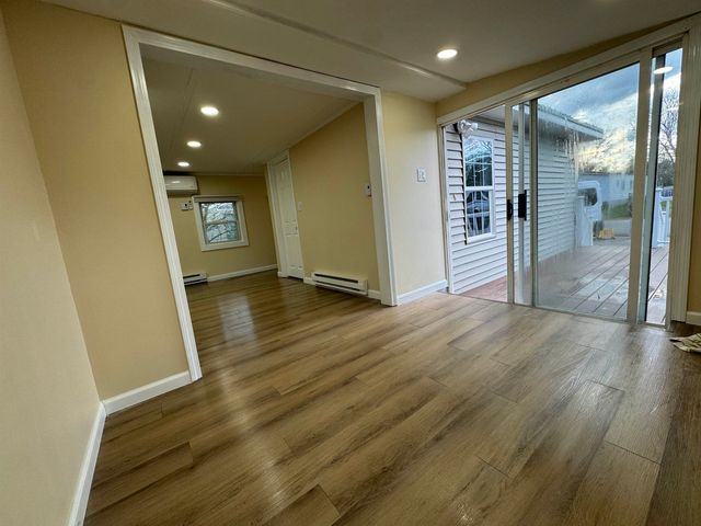 27 Mavis Avenue, Rochester, NH 03867