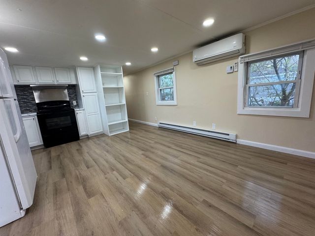 27 Mavis Avenue, Rochester, NH 03867
