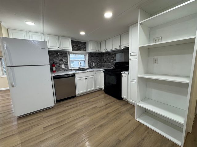 27 Mavis Avenue, Rochester, NH 03867